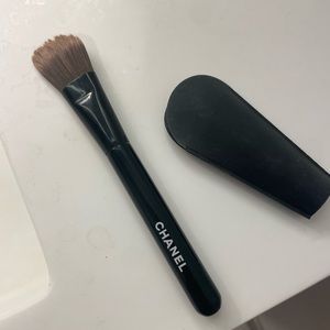 Chanel foundation brush